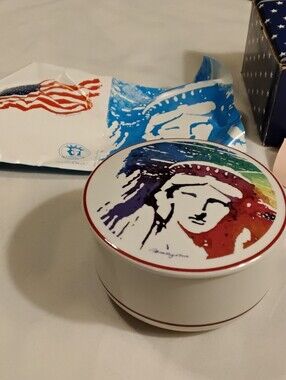 Rare Find Villeroy & Boch 1986 Statue Of Liberty Porcelain Trinket Box - NIB